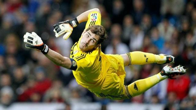 1626181136978025957.jpg florentino-perez-en-bruto-ii-casillas-es-un-tio-muy-corto-un-perrito-faldero.jpg